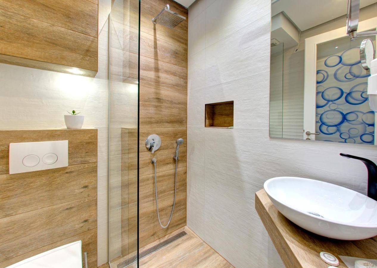 Hotel Diamond Rain Boutique